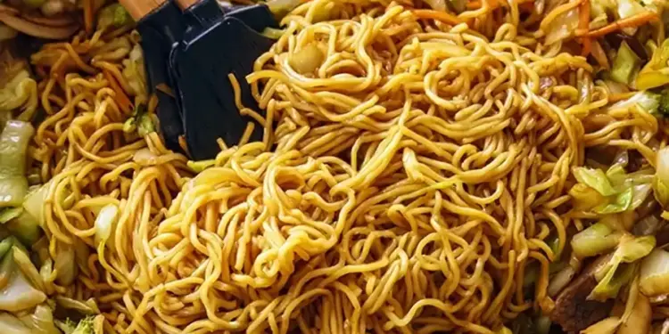Panda Express Chow Mein recipe featured