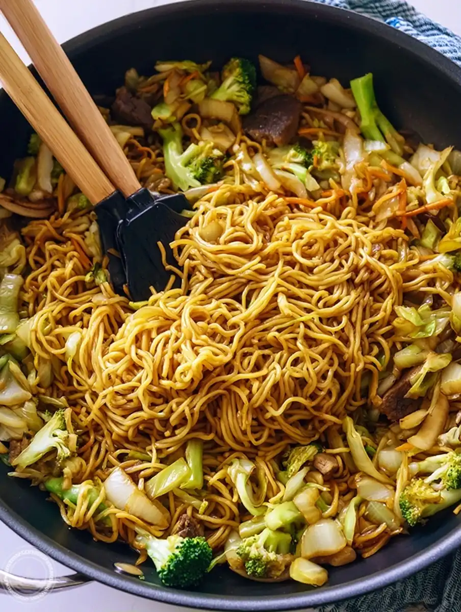 Panda Express Chow Mein recipe featured