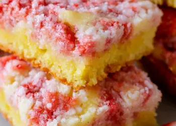 strawberry lemon blondies recipe featured