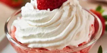 strawberry whipped cream recipe featured